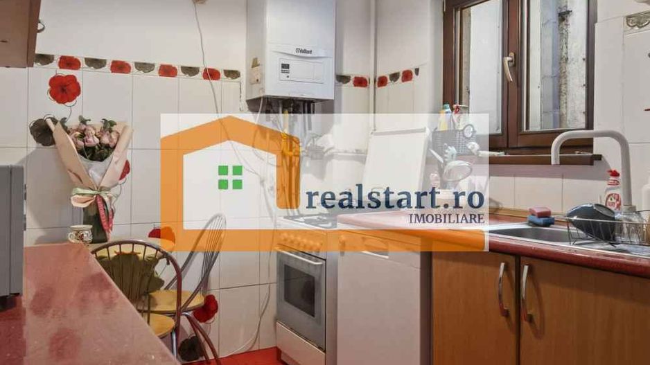 Langa Metrou, curte proprie 200mp, Garaj, 3 camere, centrala, pet friendly - Poză 12