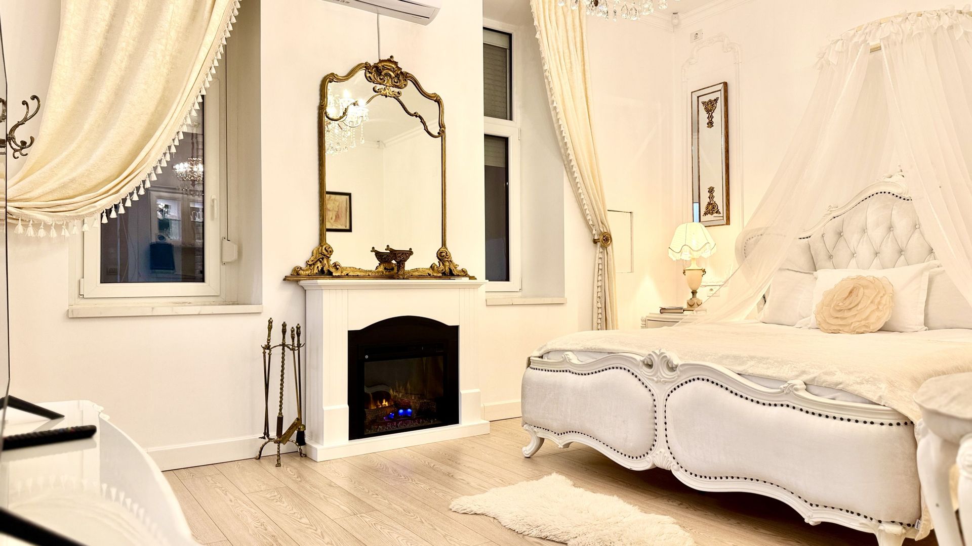 Investiție premium în Piața Unirii, apartament boutique cu randament - Poză 1