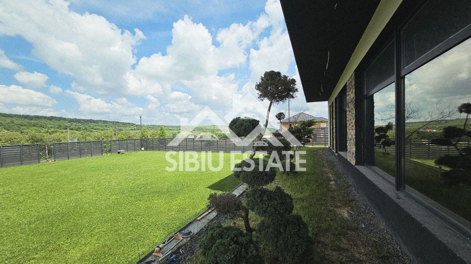 Casa noua cu piscina si terase panoramice, garaj - Poză 22