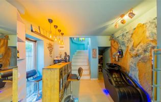 Casa - ideal investitie Piata Unirii - Mantuleasa