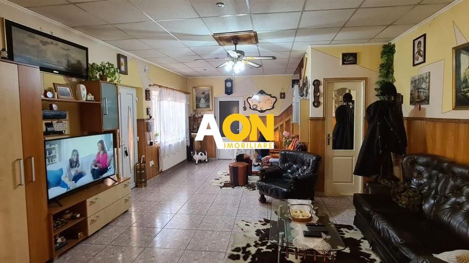 Casa de vanzare 5 camere 320 mp teren Centru zona Prefecturii - Poză 2