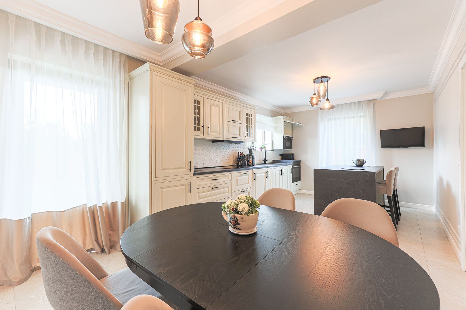 Casă premium în Subcetate, construcție nouă finisaje de lux Comision 0 - Poză 14