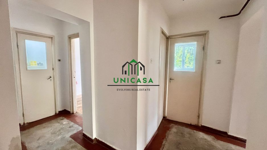 Apartament 4 camere, decomandat/Etaj 4/4 ,Zona Nord - Poză 1