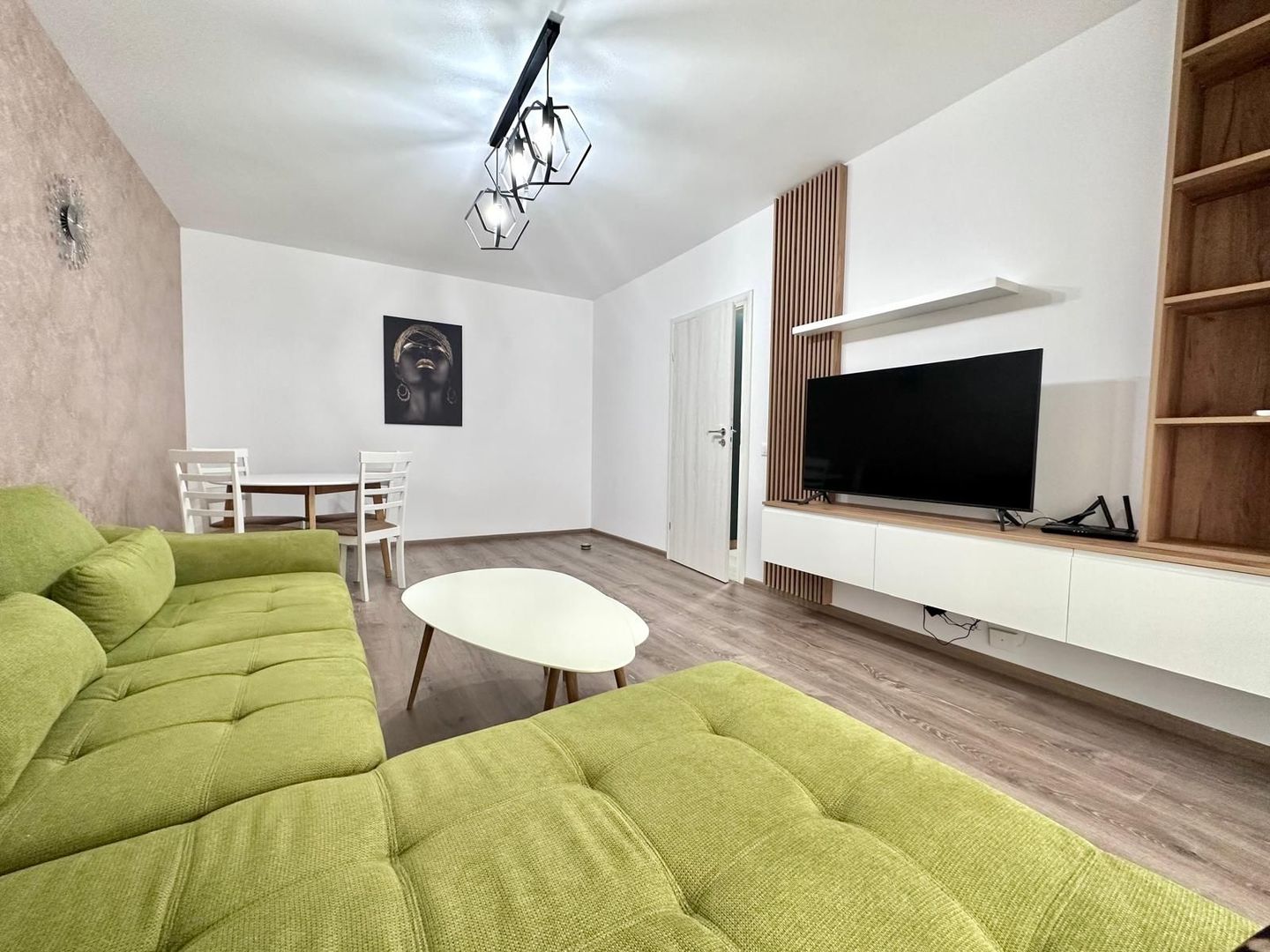 Apartament 2 Camere Exigent Plaza Residence Faza 4 Lujerului+ Parcare - Poză 3