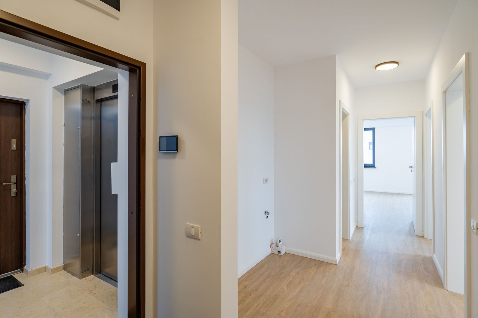 NOU! Spatii de birouri premium de inchiriat | Bdul 1 Mai | Parcare - Poză 14