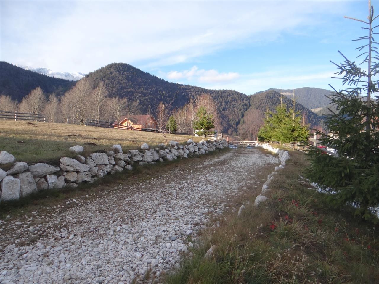 In locatia de basm: - Pestera, Moieciu, Brasov, utilitati, accesibilitate - Poză 16