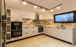 Apartament cu 4 camere de închiriat în zona Alexandru cel Bun - Poză 2