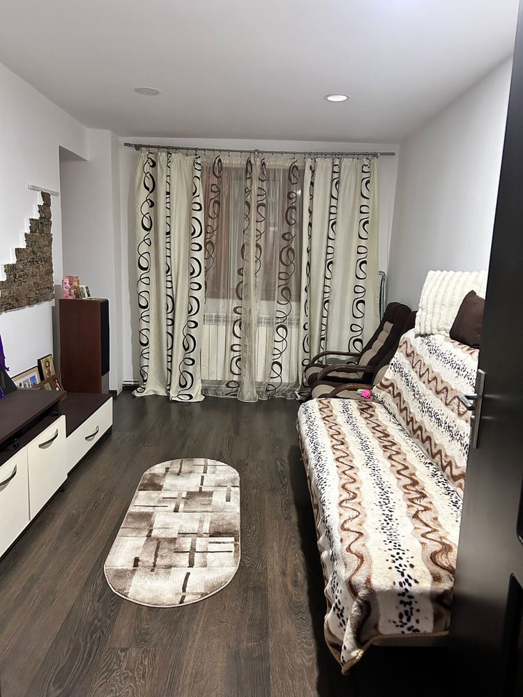 🏡 Apartament 2 camere decomandat, Micro 13, cu centrală proprie,parter - Poză 1
