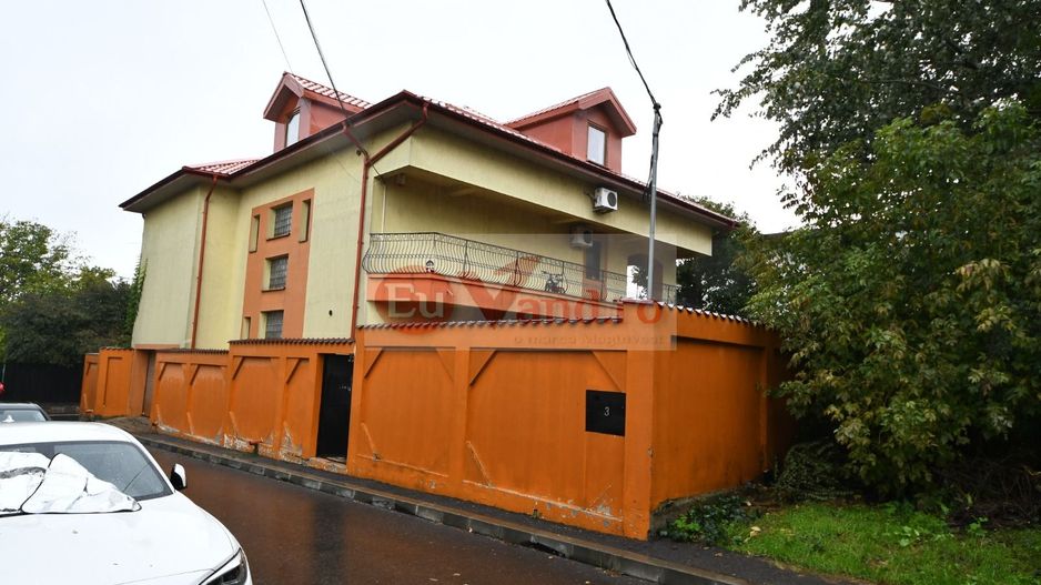 Vila spatioasa, pretabil pentru locuit/clinica, zona Micro 17 – Galati - Poză 3