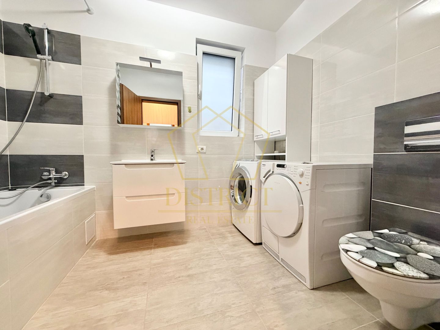 Apartament cu 2 camere mobilat, decomandat la etajul 1 in Giroc langa Penny. - Poză 15