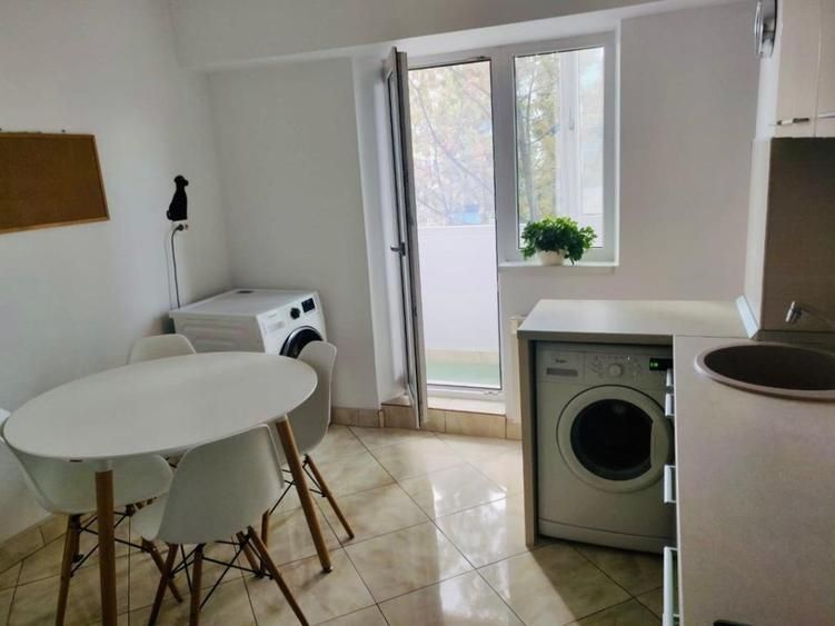 De inchiriat 2 camere decomandat, vedere Dambovita, 2 AC,  Unirii - Timpuri Noi - Poză 3