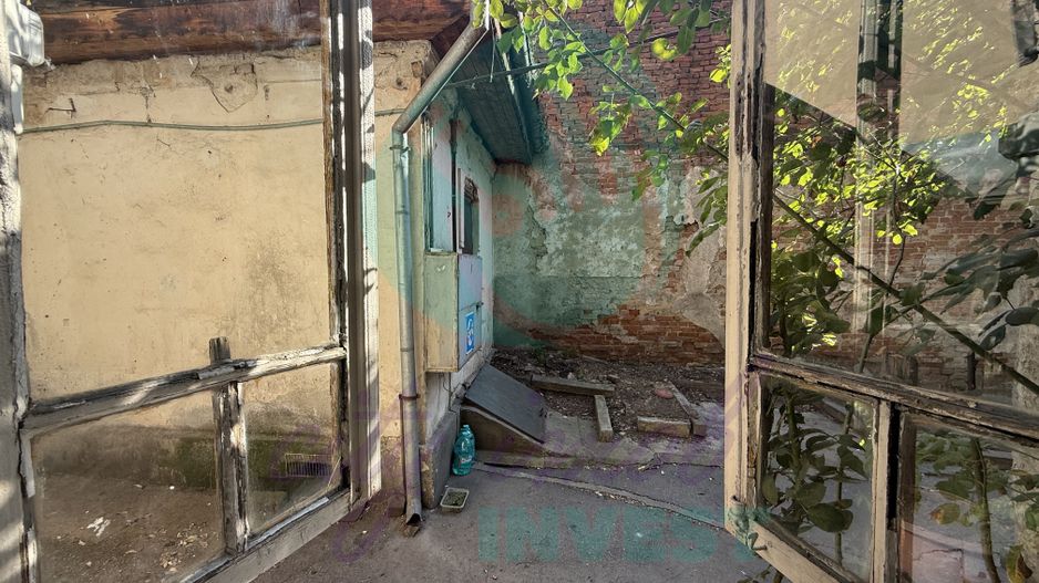 Casa singura in curte zona Mall Vitan - Poză 4