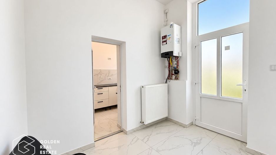 Apartament 2 camere, recent renovat, etaj 1, Bulevardul Revolutiei - Poză 1