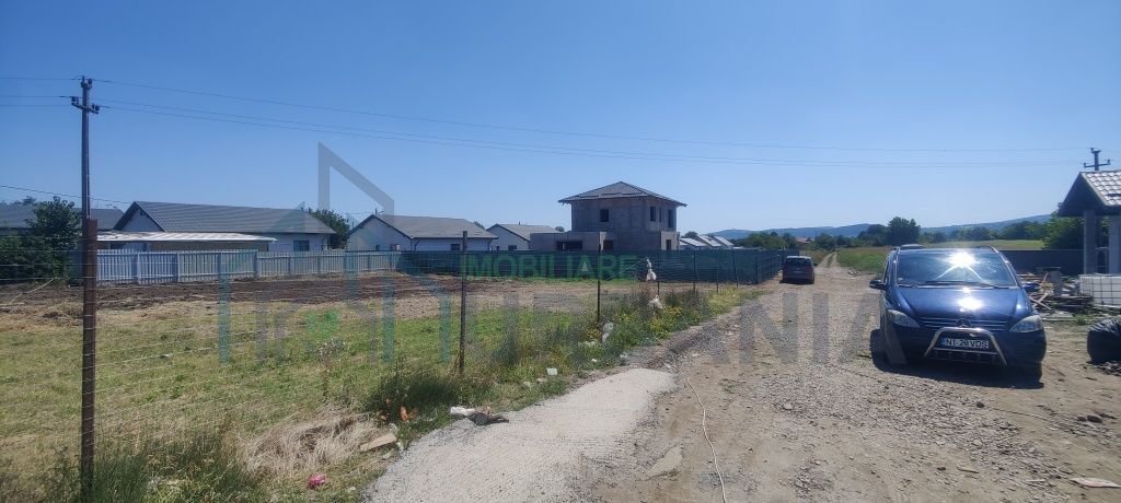 Teren de vânzare cu autorizație de construcție în Holboca, Str. Oborului - Poză 3