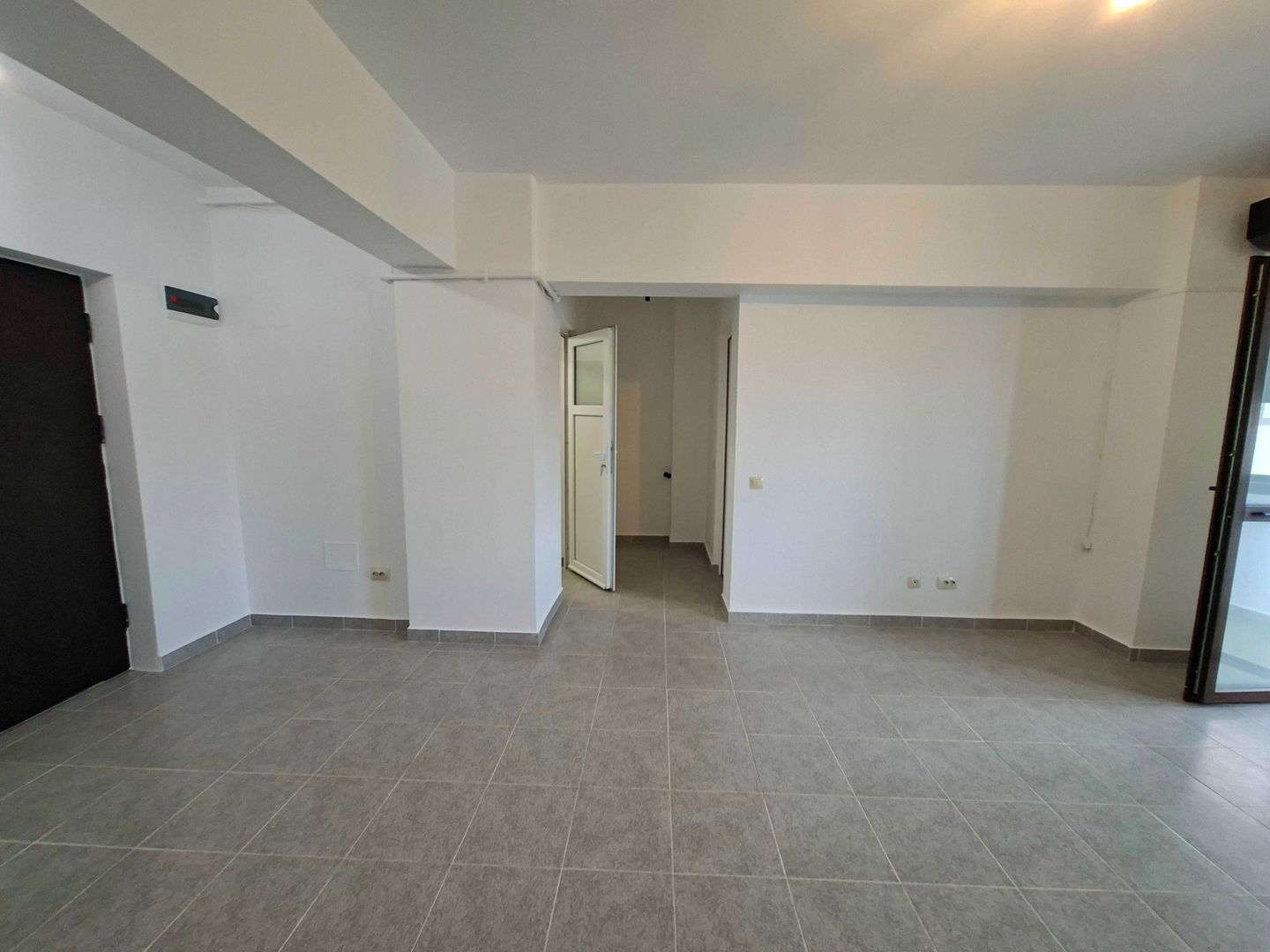 Vanzare Garsonieră decomandată, 36 mp, et 9/10, bloc 2017, 2 lifturi – Pucheni - Poză 5