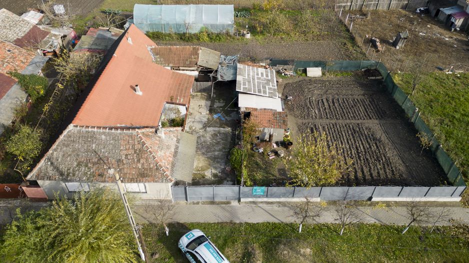 Casă cu front stradal generos - Poză 11