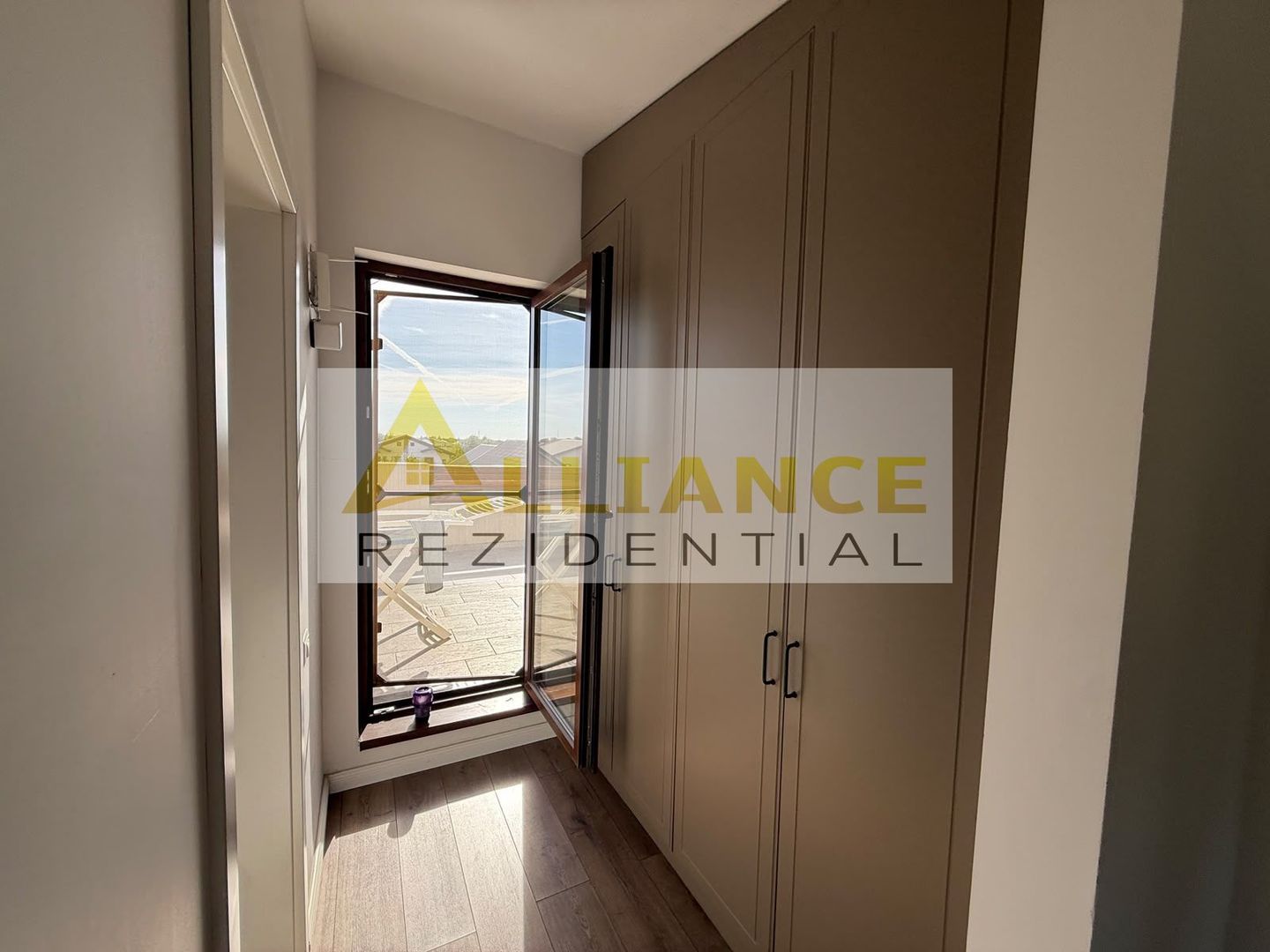 Duplex - 4 camere - 3 bai - 210 mp teren - Poză 15