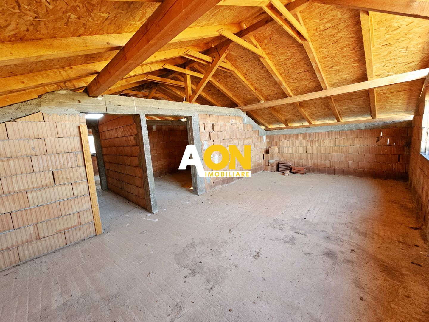 Casa la rosu, 5 camere, garaj, 479 mp teren, com. Ciugud - Poză 11