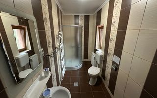 Vila cu 8 camere de vanzare, teren 1580mp, Zona Praid - Poză 17
