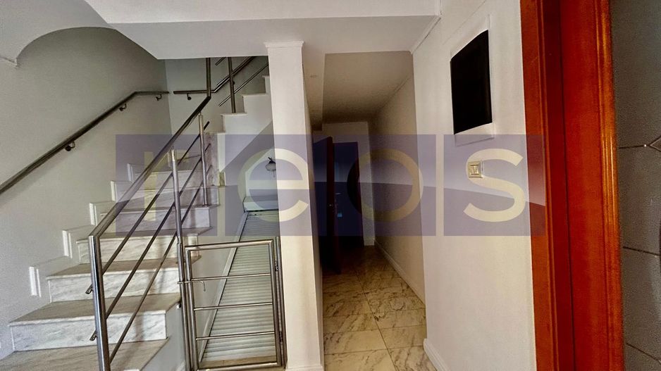 VANZARE 5 CAMERE | CURTE SUPERBA | FUNDENI | - Poză 9