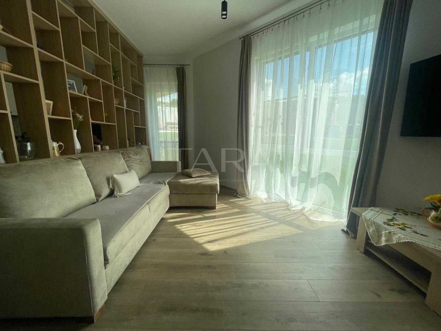 Apartament modern cu 2 balcoane – Urbano Panoramic, zona Vivo. - Poză 3