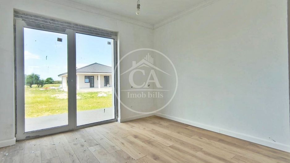 Apartament la casă de vanzare cu 2 camere si curte, Santandrei, Bihor - Poză 4