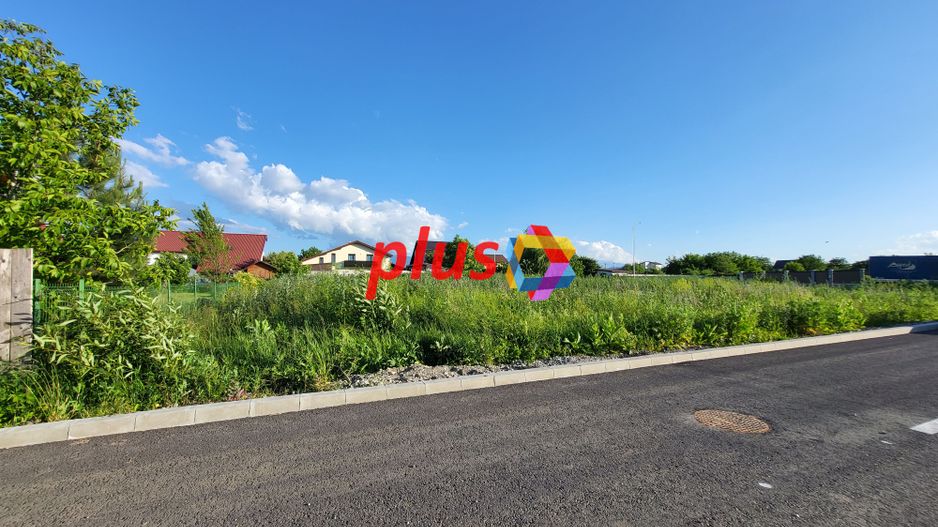 Teren autorizabil rapid cu asfalt și iluminat public - 685 mp - Poză 4