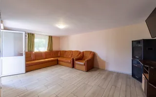 Casă renovată 2022, 3 camere, 1034 mp teren, încălzire în pardoseală - Poză 11
