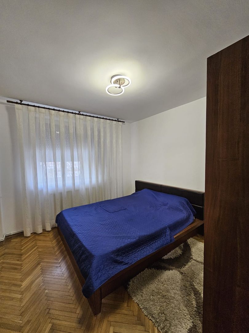 Apartament 3 camere- Rovine, Piata Garii - Poză 1