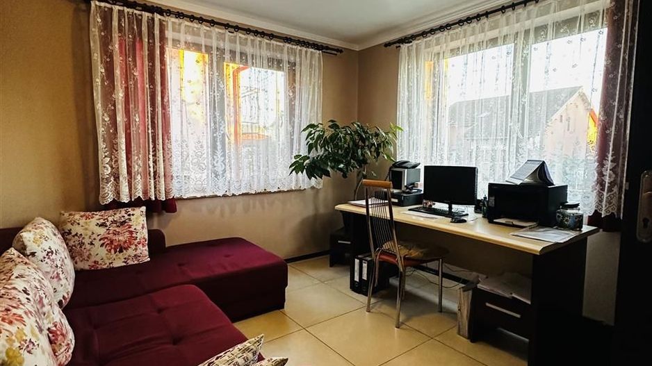 Casa 5 dormitoare 3 bai Oradea - Poză 8