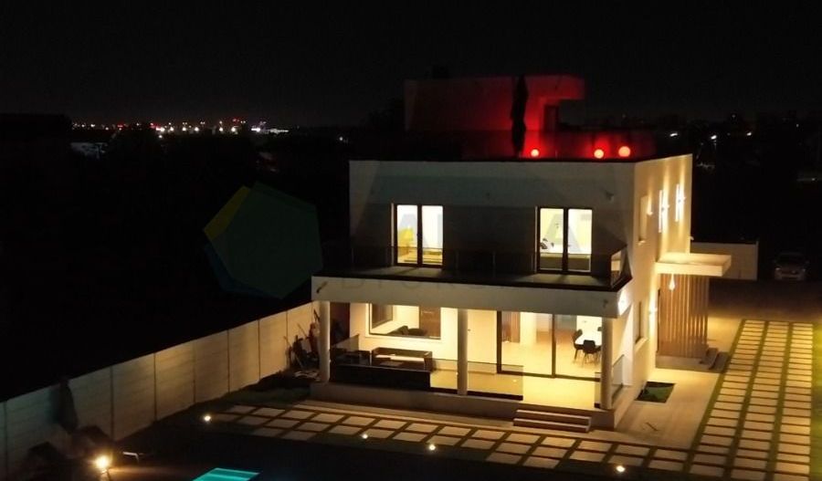 CASĂ DE LUX ÎN ȘTEFĂNEȘTII DE JOS / PISCINA / TEREM 1140 MP - Poză 6