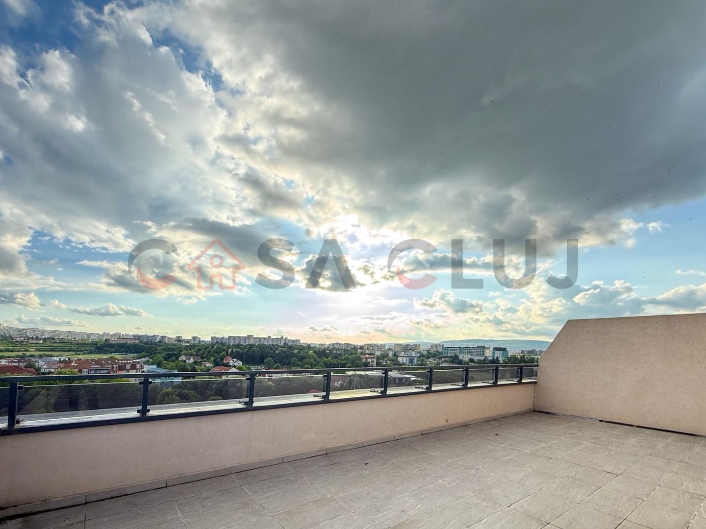 Apartament cu 3 camere, terasa 70mp, vedere panoramica - Poză 11