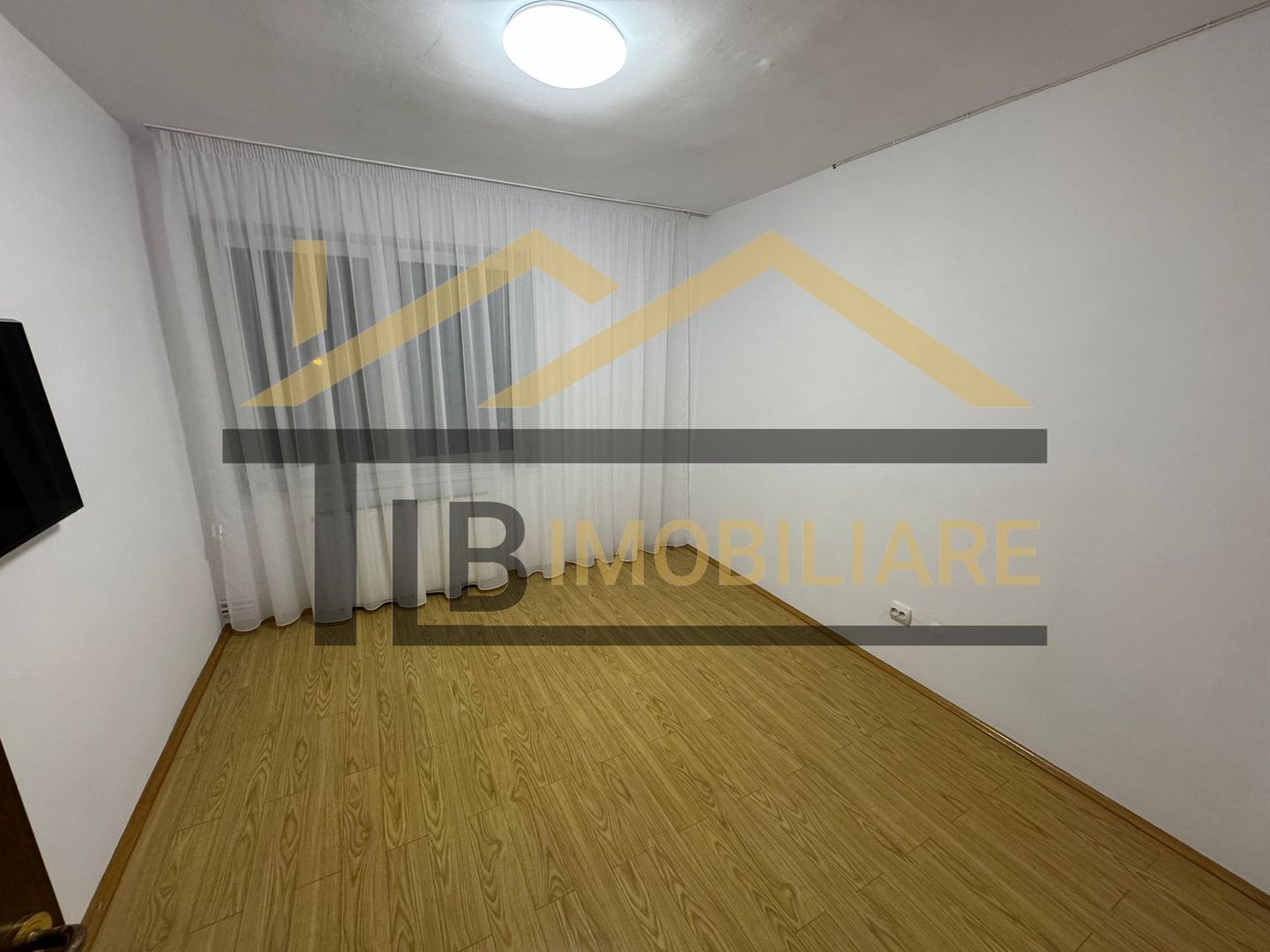 Apartament de 3 camere, 74mp, decomandat, Zona Fortuna - Poză 6