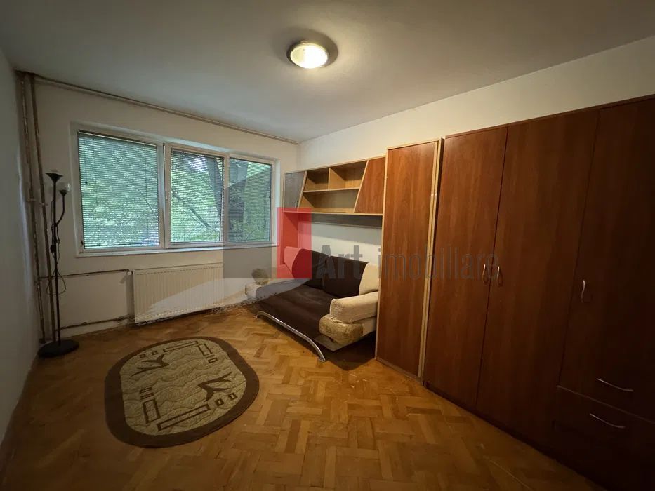 Vânzare apartament 3 camere Emil Racoviță - Poză 4