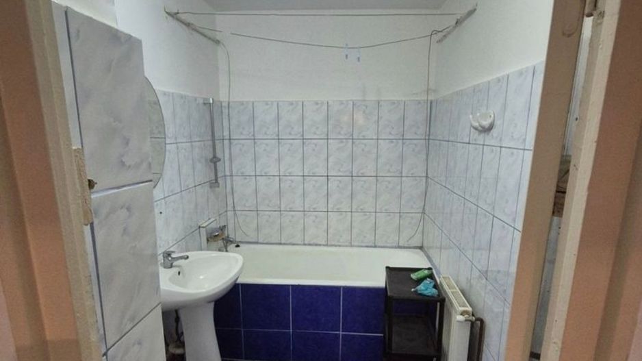 Vand apartament 3 camere Lunca - Poză 1