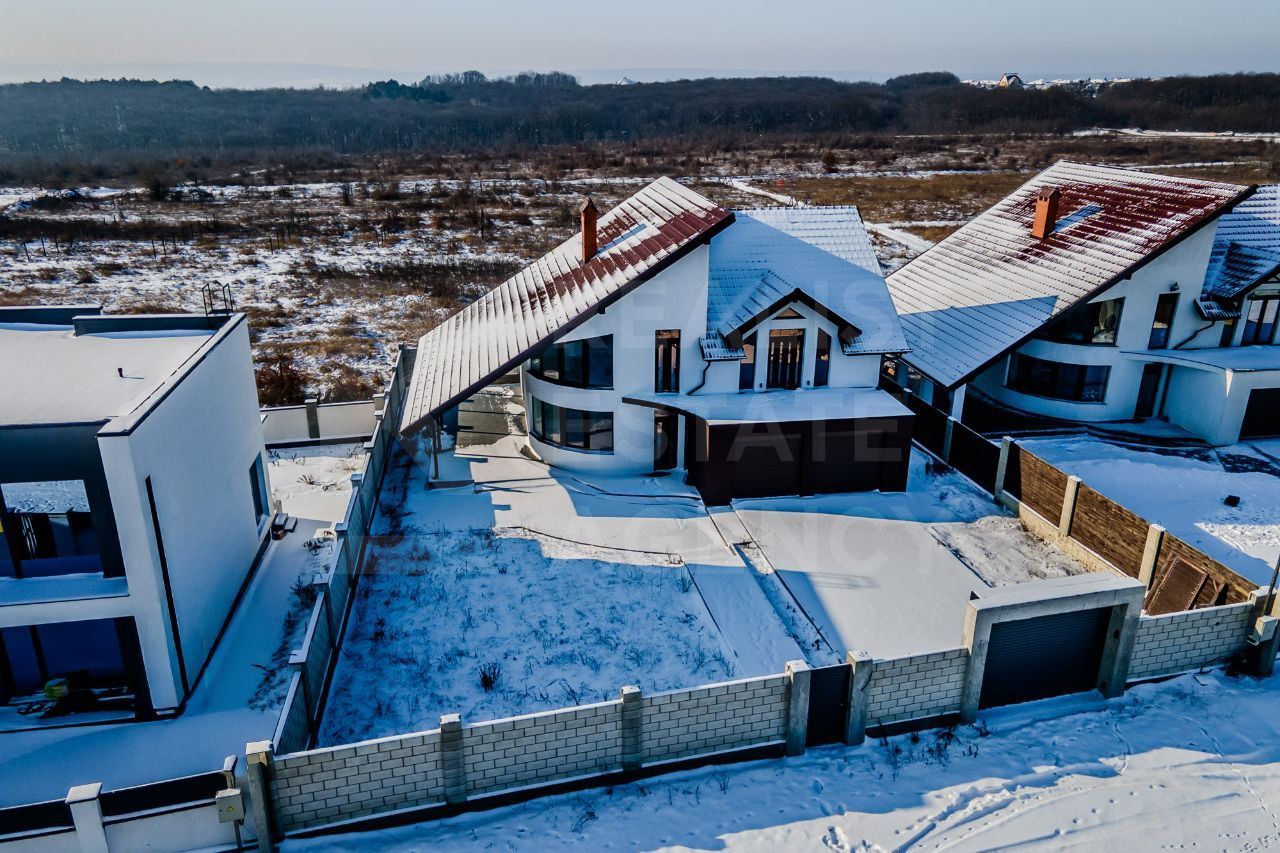 Vânzare, casă,  in 2 nivele, Poiana Domneasca. - Poză 2