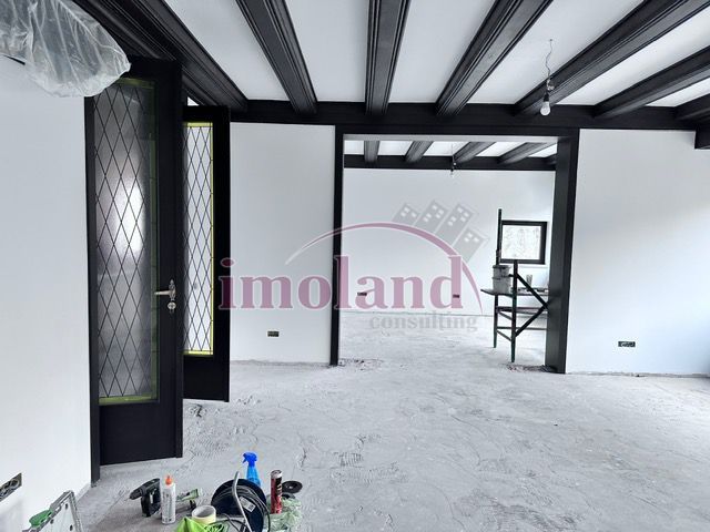 Imobil cu arhitectura unica - consolidat si renovat - Primaverii - Poză 5