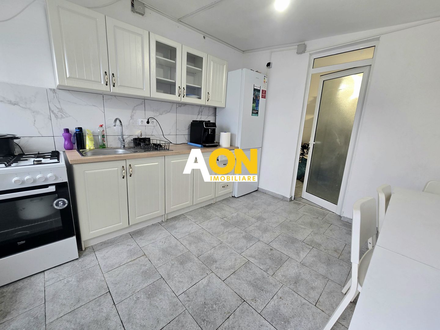 Casa 3 Camere, 2 Bai, 670mp Teren - Poză 10