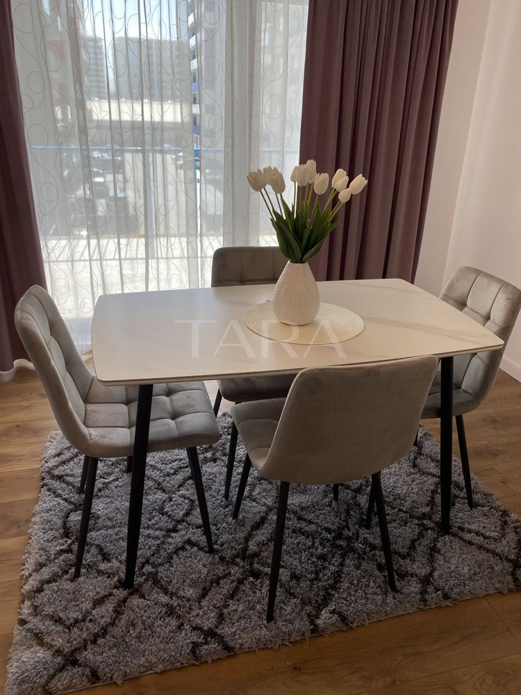 Apartament cu 3 camere și terasă generoasă – zona Vivo. - Poză 1