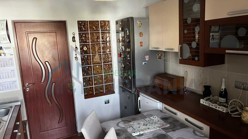 Închiriez apartament 2 camere. - Poză 8
