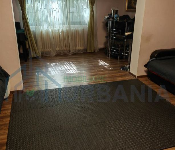 Apartament 3 camere, 80 mp, zona Podul de Piatră, mobilat și utilat - Poză 2