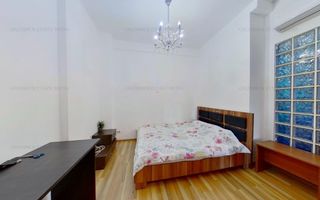 Blvd. Balcescu langa metrou Universitate, 4 camere, terasa de 50mp, 3 bai - Poză 28