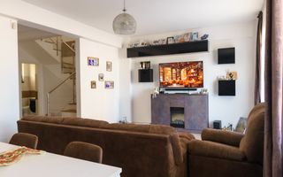 PALAZU MARE -  Vila Duplex cu 4 Camere, Panorama Superba si Curte Amenajata - Poză 1