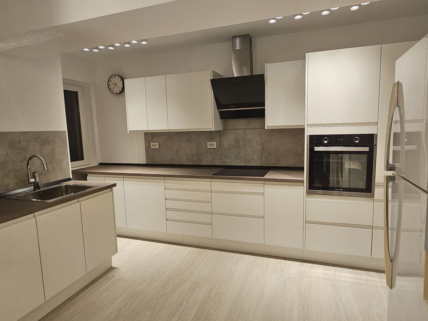 Apartament 4 camere mobilat , Zona Rond Alba Iulia - Poză 16