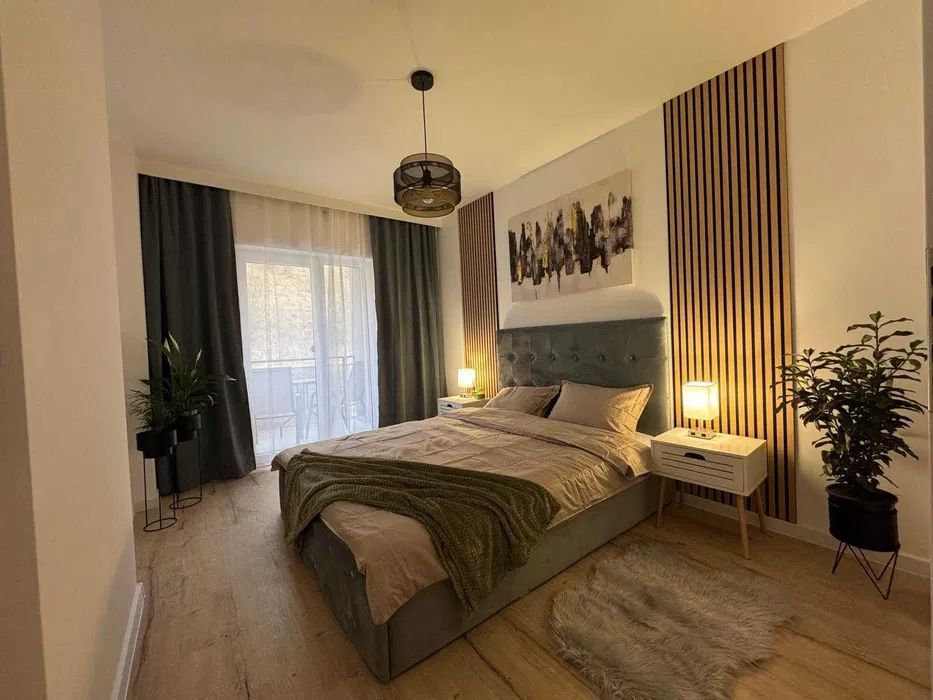 VANZARE APARTAMENT 2 CAMERE ULTRAFINISAT ZONA TEILOR - Poză 1