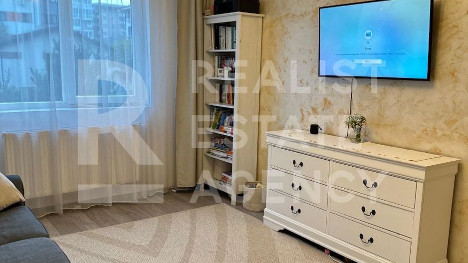 Vânzare, apartament cu 3 camere în zona Militari Residence - Poză 1