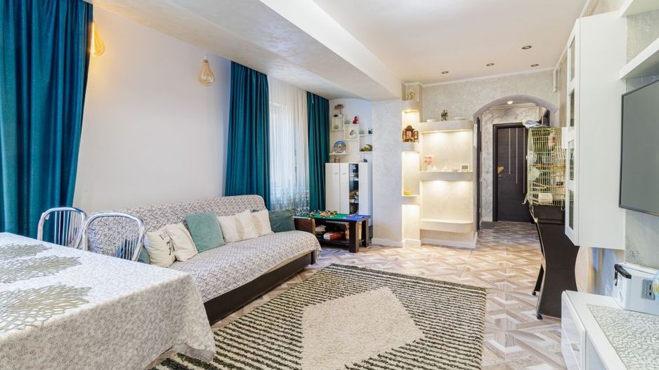 Apartament 3 camere Regie - Poză 1