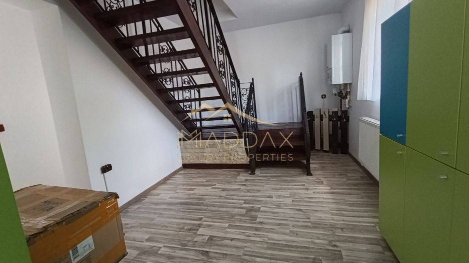 Vila cu 5 camere *276mp* // Zona Rahova - Poză 11