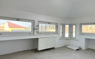 Birou cu 3 camere  de inchiriat ultracentral in Oradea - Poză 2