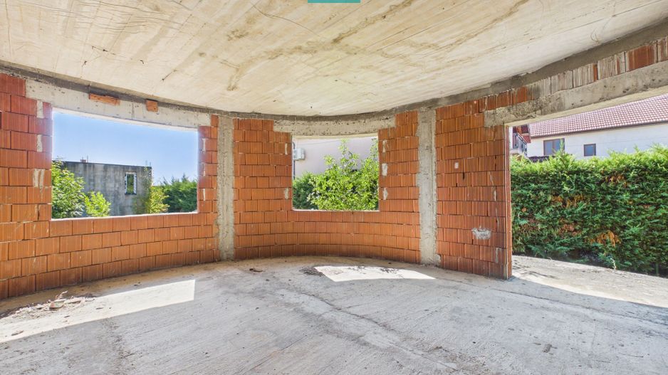 Vilă pe 3 niveluri și garaj 168mp în Zimandu Nou - Poză 2